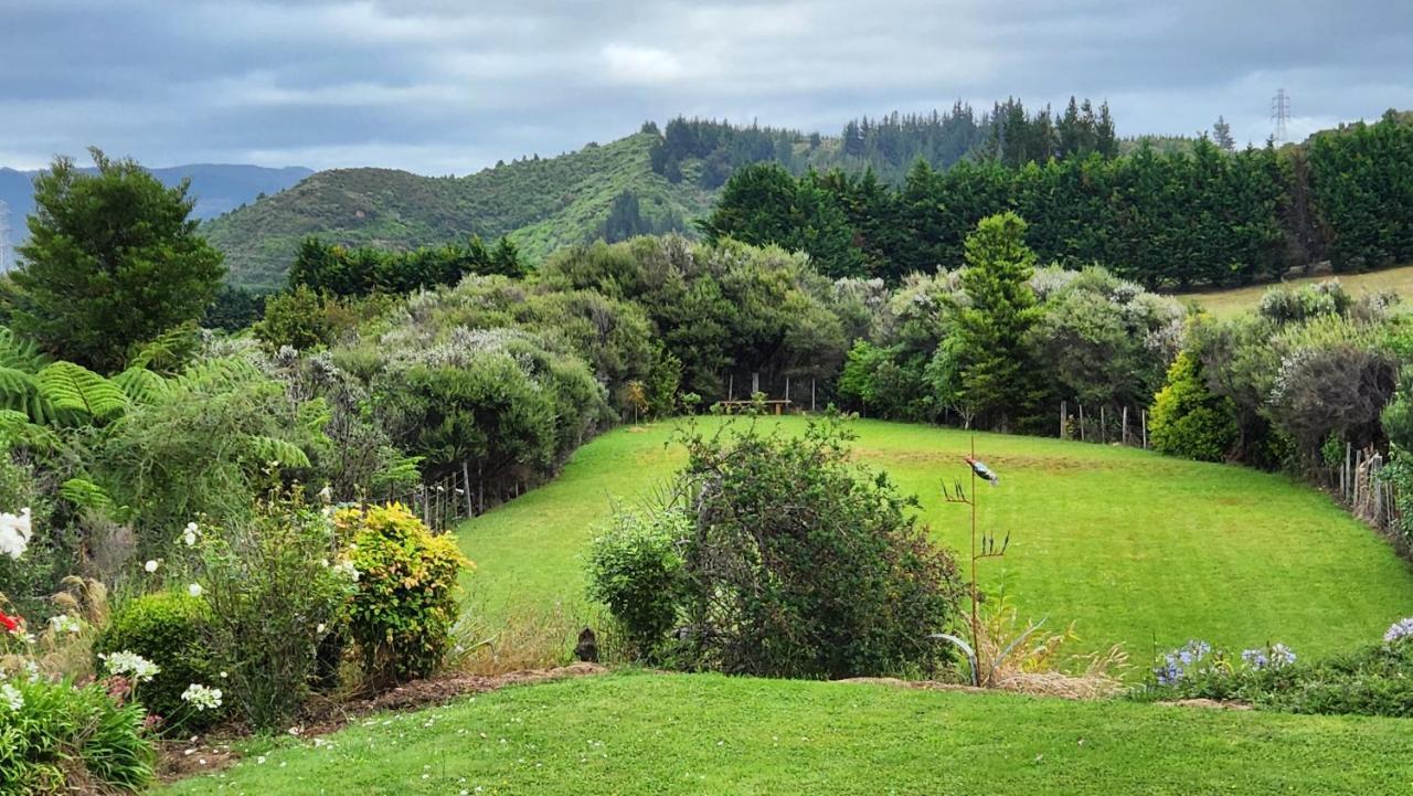 Hotel Boutique Art Retreat Upper Hutt Esterno foto