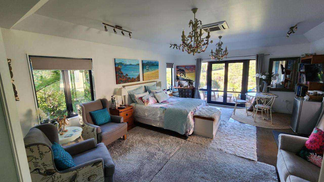 Hotel Boutique Art Retreat Upper Hutt Esterno foto