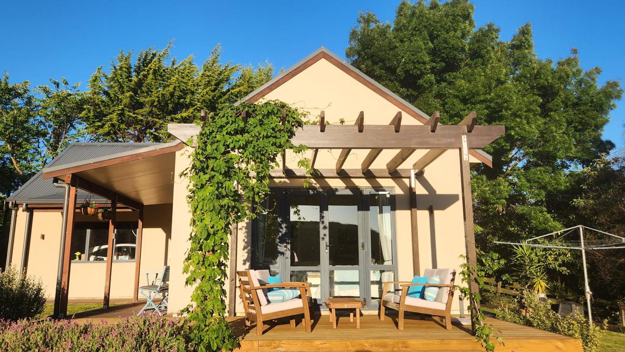 Hotel Boutique Art Retreat Upper Hutt Esterno foto