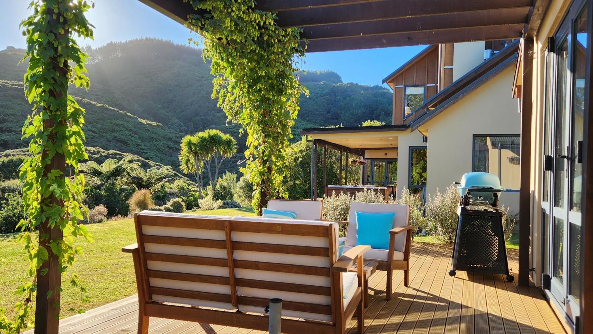 Hotel Boutique Art Retreat Upper Hutt Esterno foto