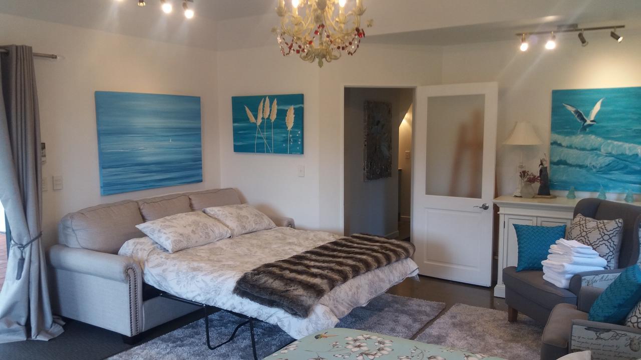 Hotel Boutique Art Retreat Upper Hutt Esterno foto