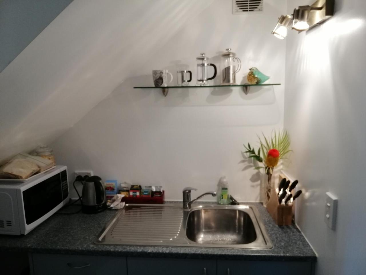Hotel Boutique Art Retreat Upper Hutt Esterno foto